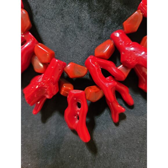 Womens Red Coral Beaded Statement Necklace With Silver Chain Adjustable Lock - Picture 3 of 6